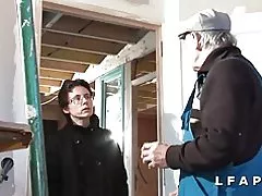 Зрелые французский серьезным sodomisee в групповуха с Папи