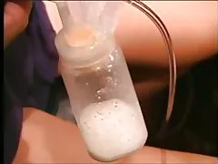 Сексуальные длинноволосый Латина двойной Насосы молоко из груди опухшие