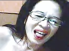 Pinay играет на камеру